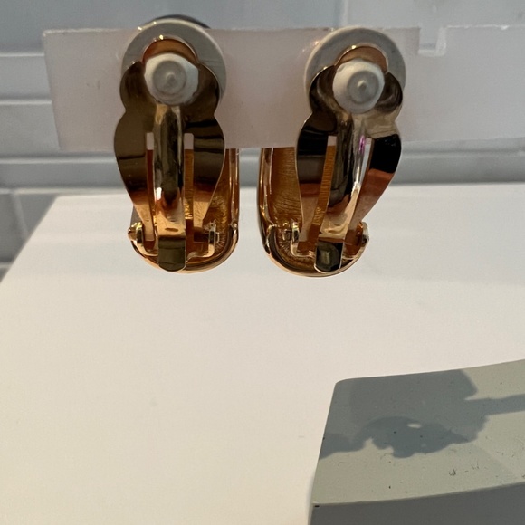 Vintage Swarovski Crystal Earrings Black Enamel and Gold-Tone Swan Marked - Picture 9 of 12